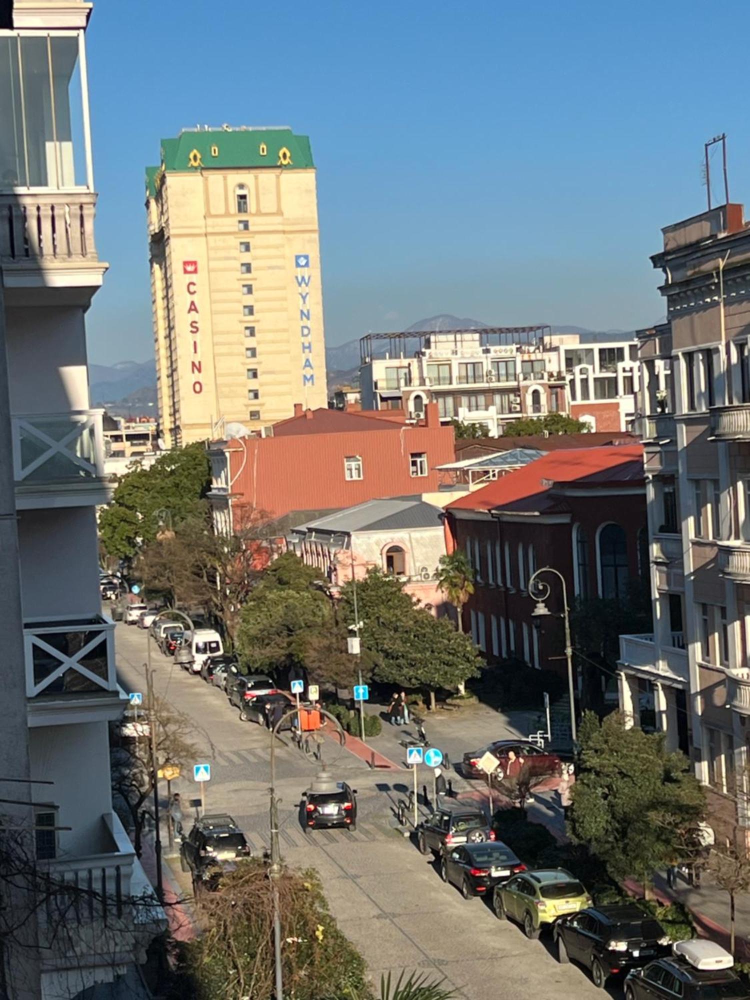 Апартаменты От Зуры Batumi Eksteriør billede